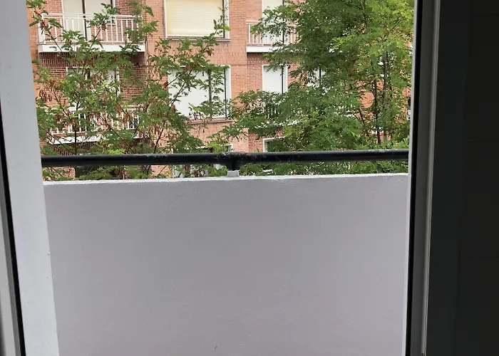 Pensión Basagoiti 3*