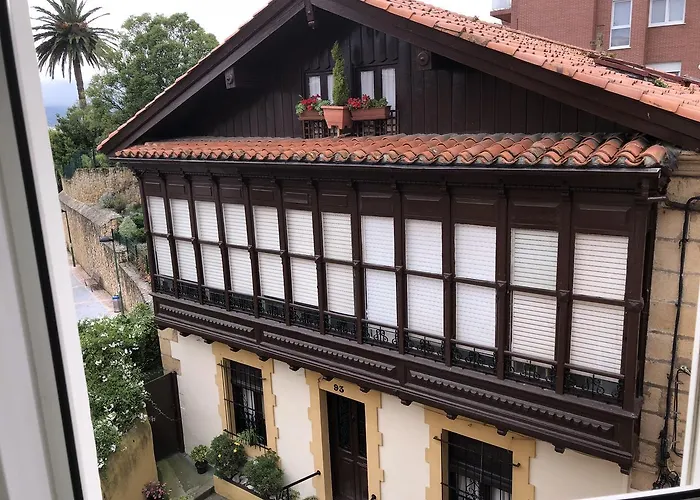 Pensión Basagoiti 3*